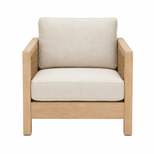 Sofá individual de madera y lino beige